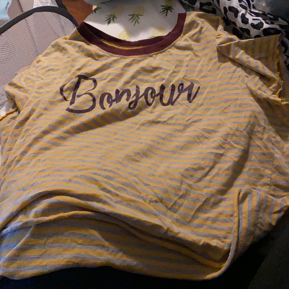 crop top .